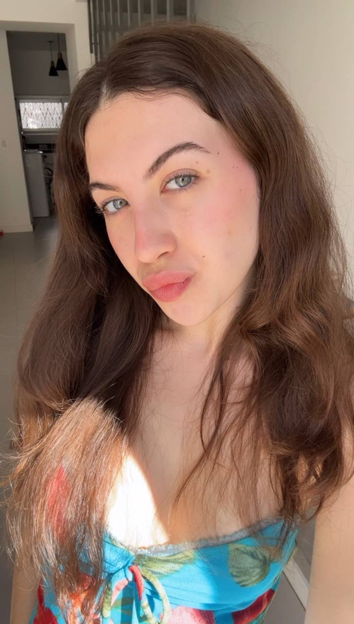 Nude girl Amber in Malang