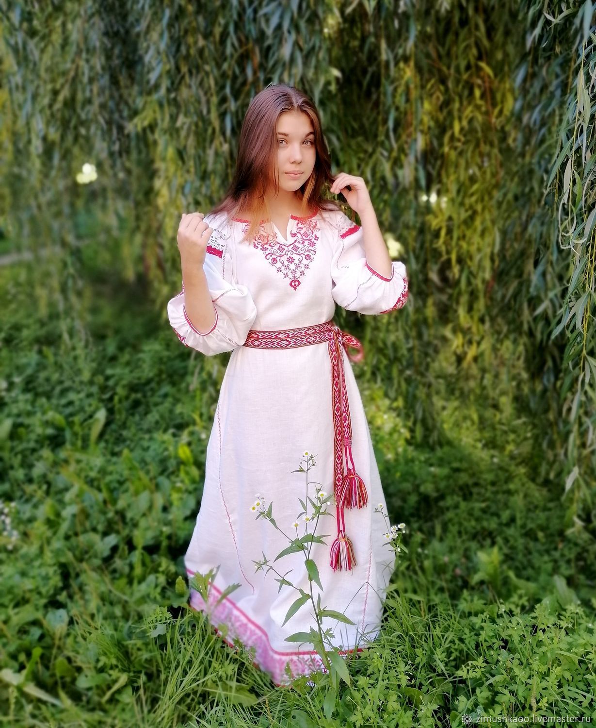 Girl Girls in Slavic costumes in Malang