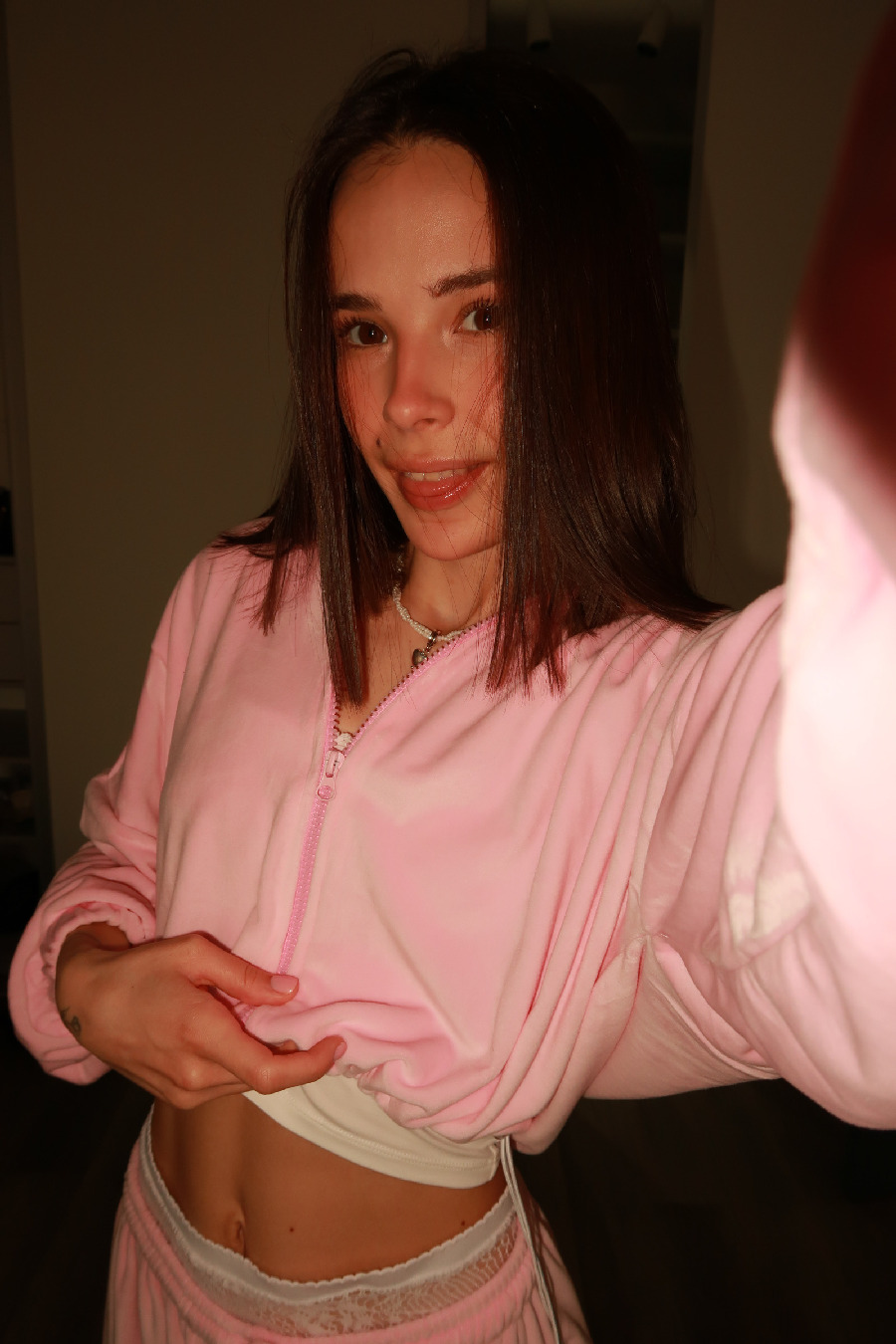 Tina brings the glow — live moments in Malang