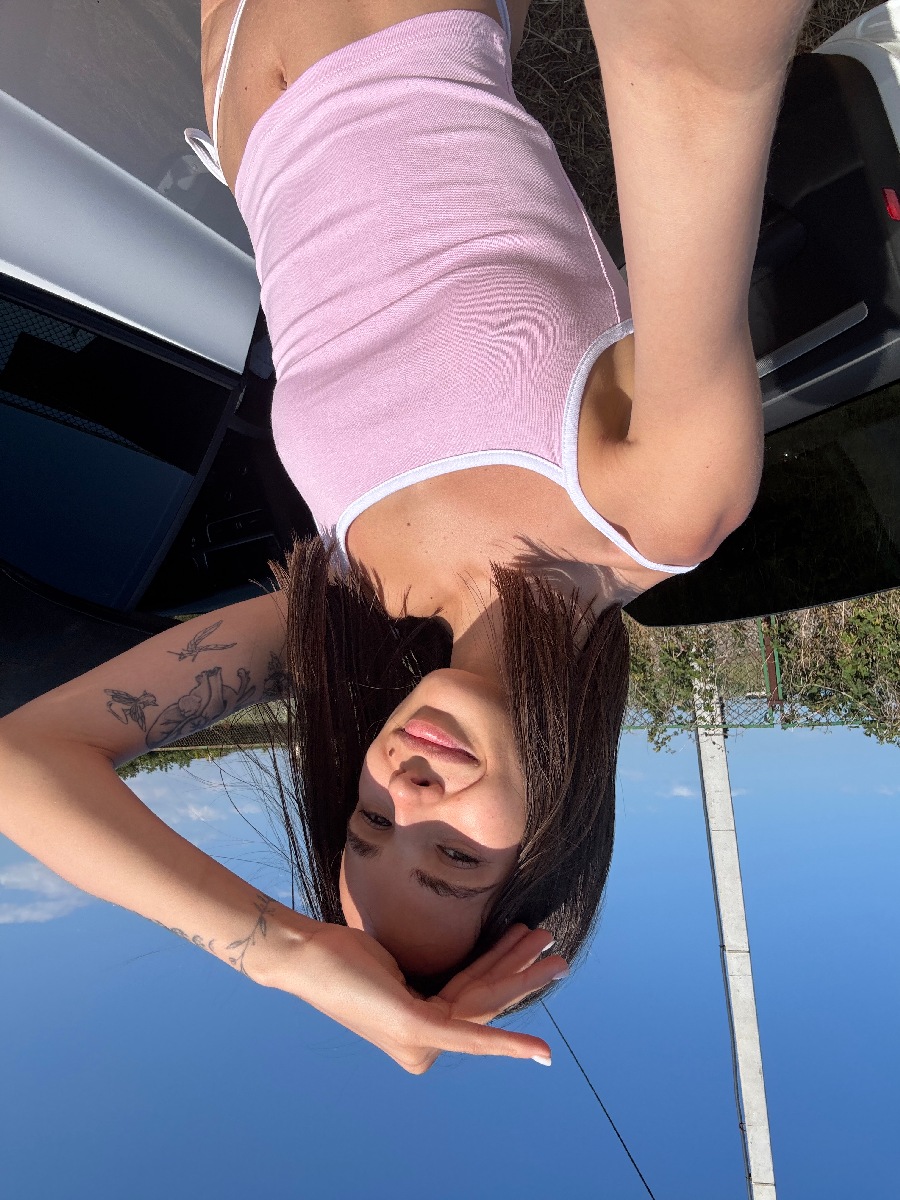 Sexy model Tina in Malang